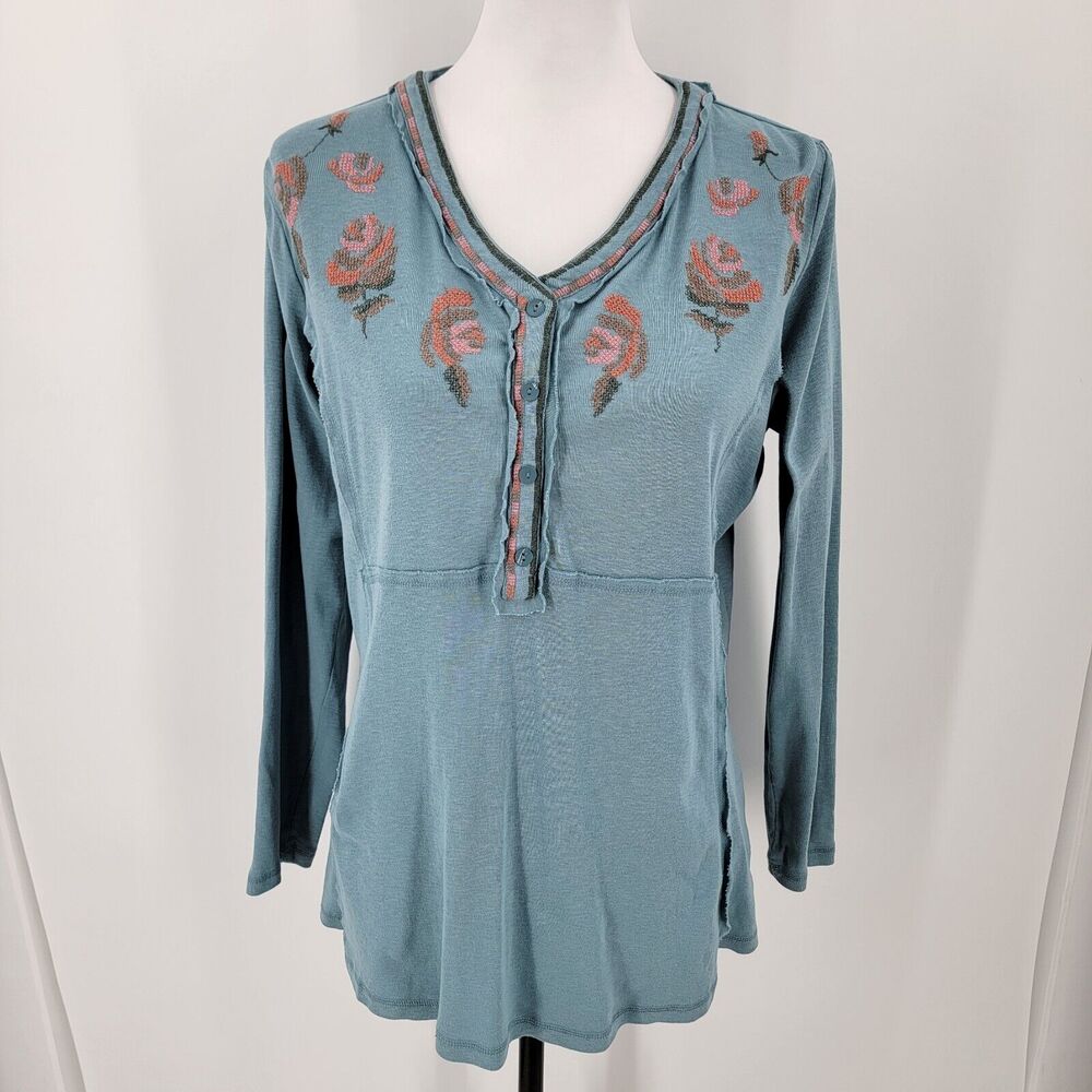 Canyon Retreat Top Women's Small Floral Embroidered V Neck